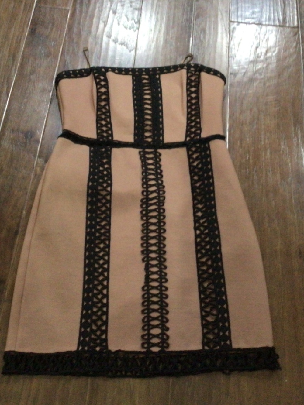 Free People  shoulder less dress with black trim. Size 2  great shape